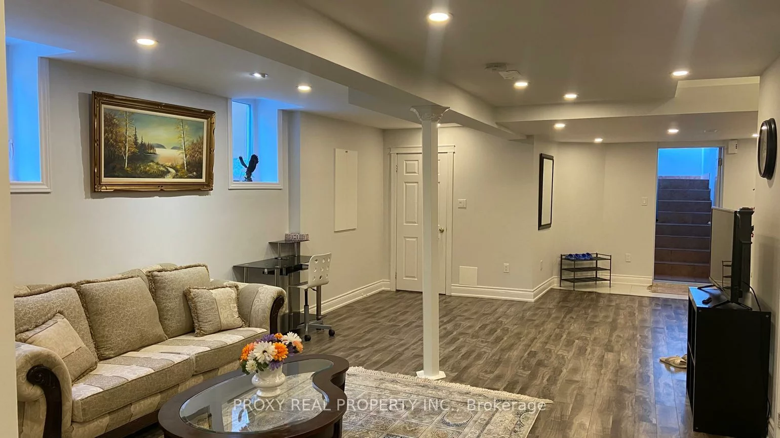 50, Verona, Devonsleigh, Richmond Hill
