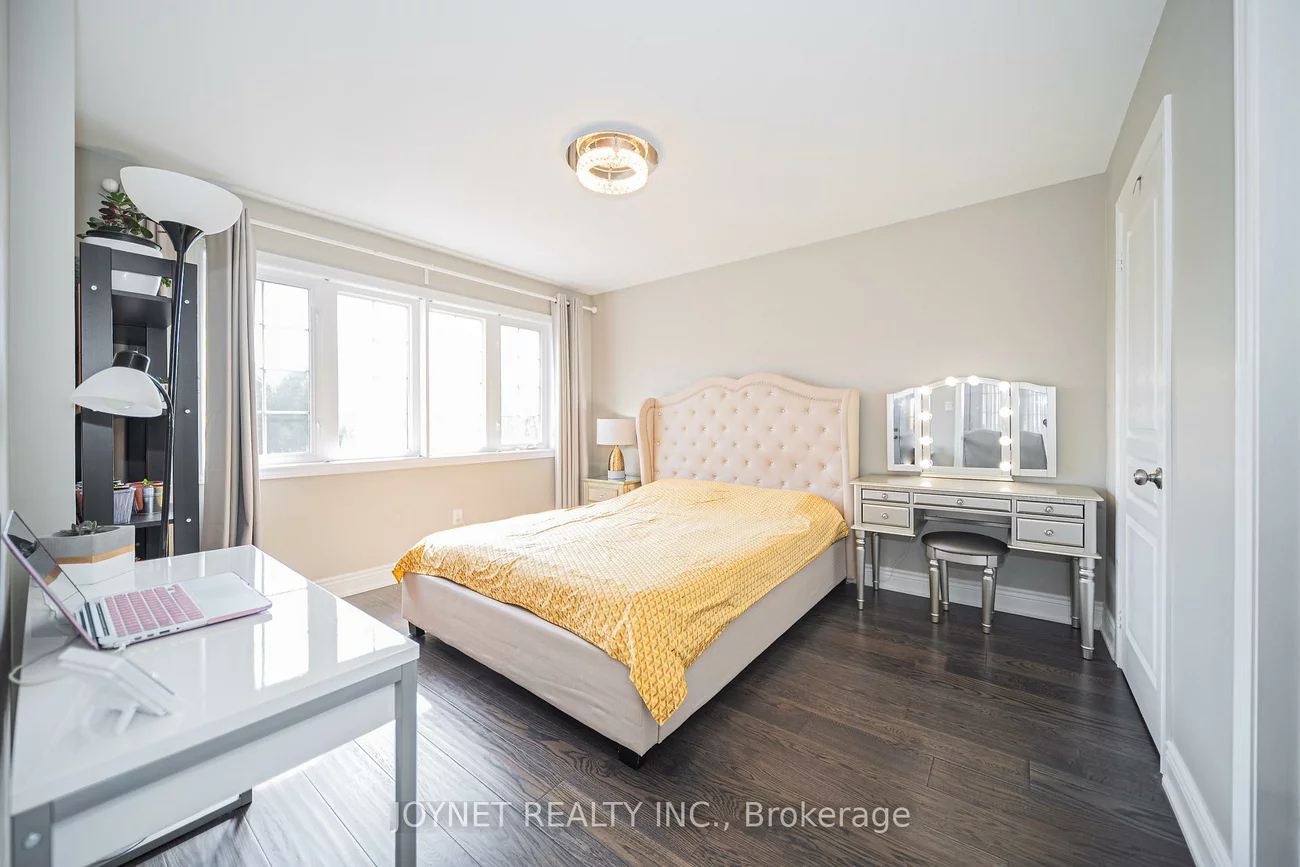 36, Newbridge, Oak Ridges, Richmond Hill