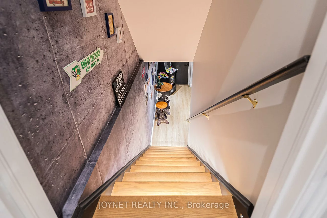 36, Newbridge, Oak Ridges, Richmond Hill