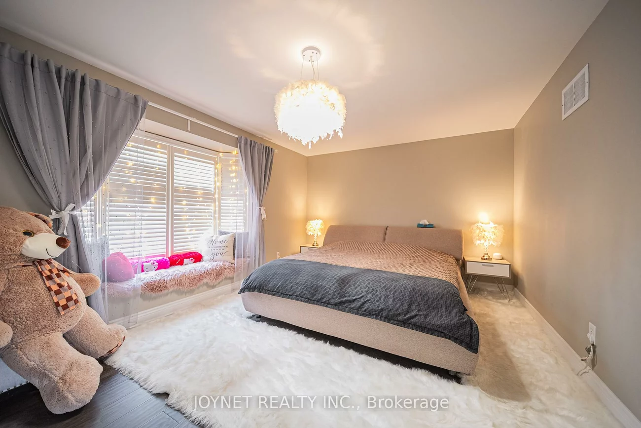 36, Newbridge, Oak Ridges, Richmond Hill