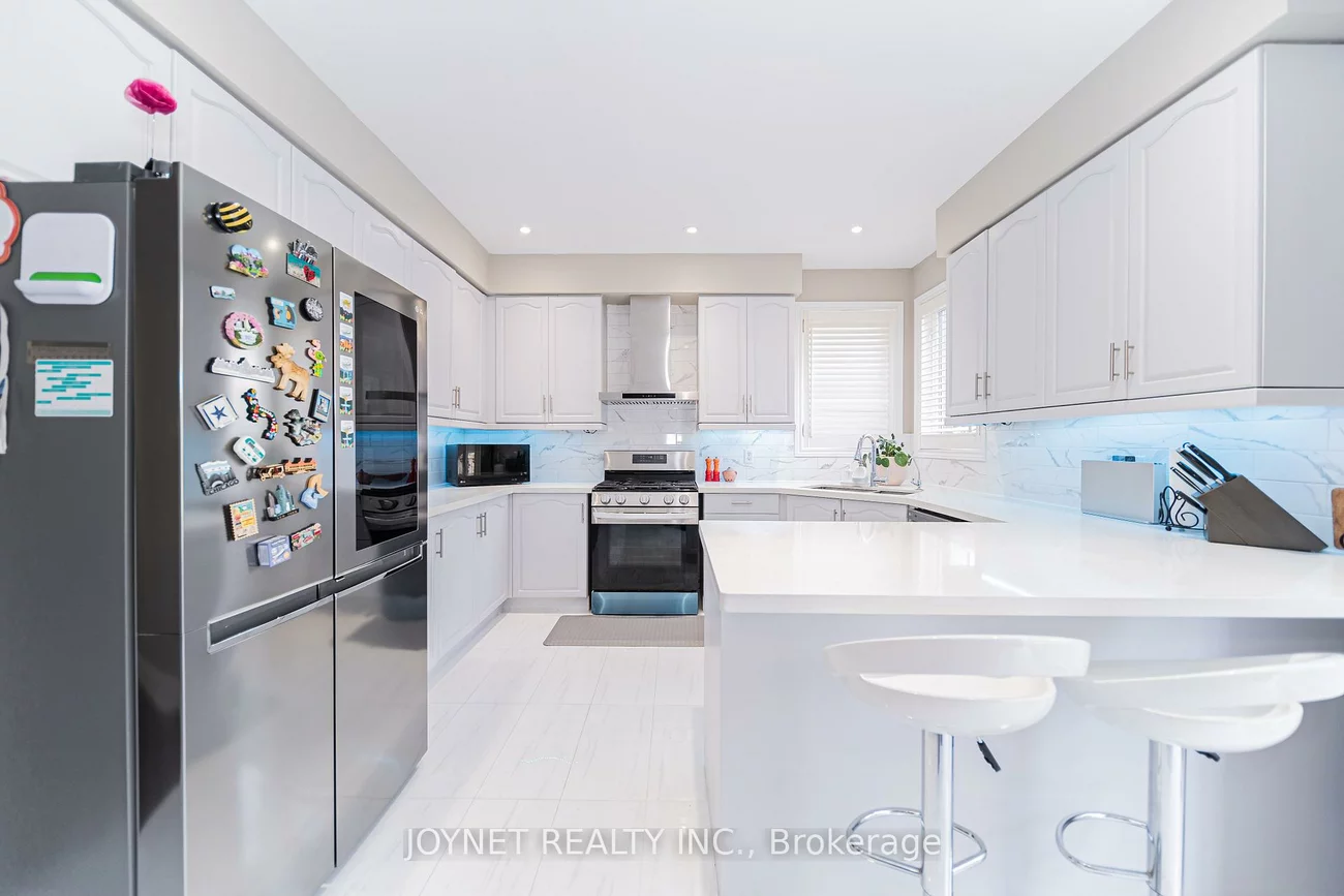 36, Newbridge, Oak Ridges, Richmond Hill