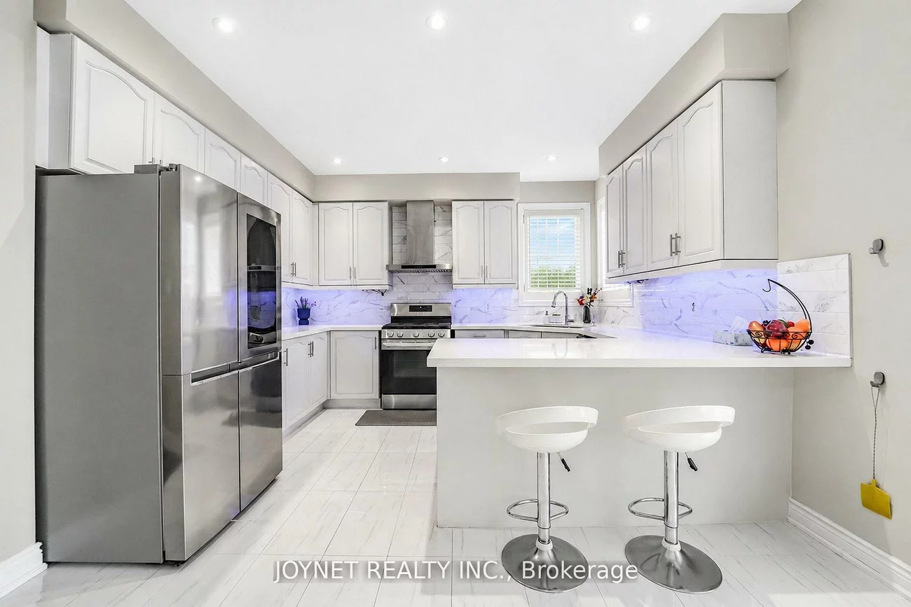 36, Newbridge, Oak Ridges, Richmond Hill