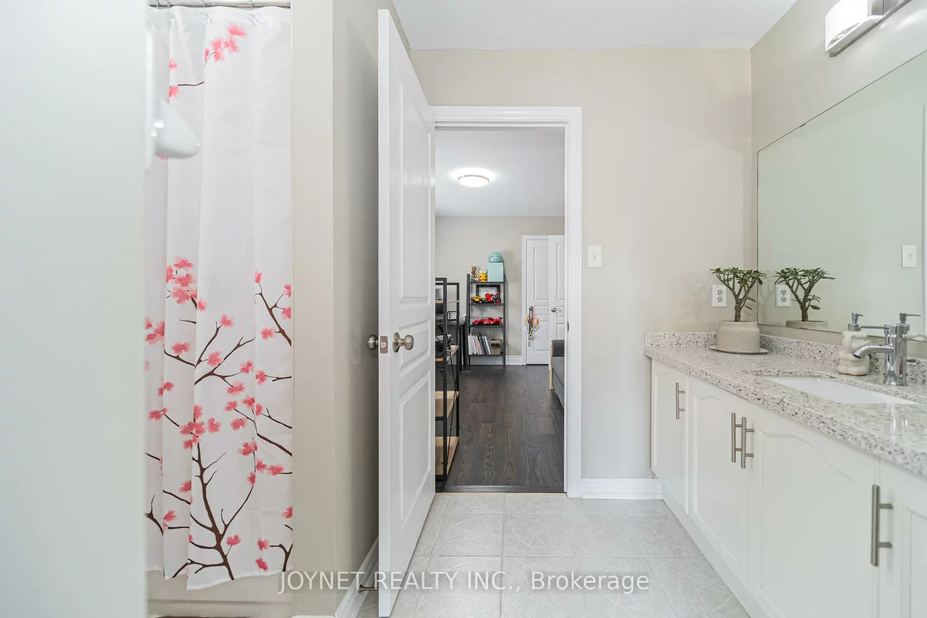 36, Newbridge, Oak Ridges, Richmond Hill