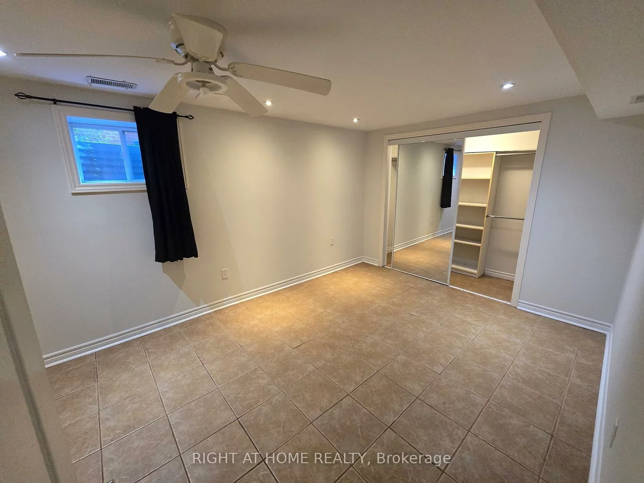 20, Lippincott, North Richvale, Richmond Hill