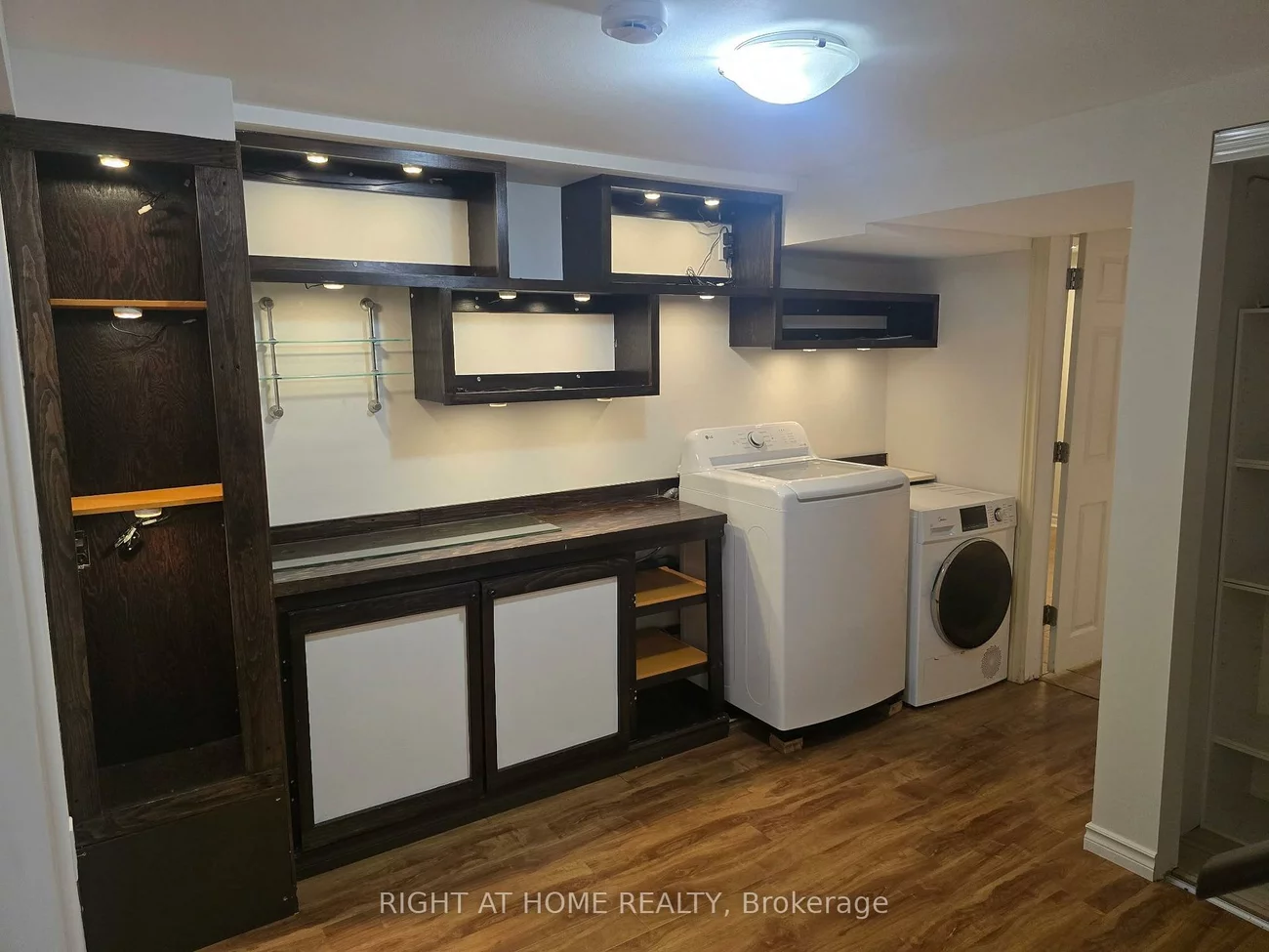 20, Lippincott, North Richvale, Richmond Hill