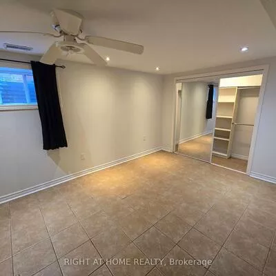 20, Lippincott, North Richvale, Richmond Hill
