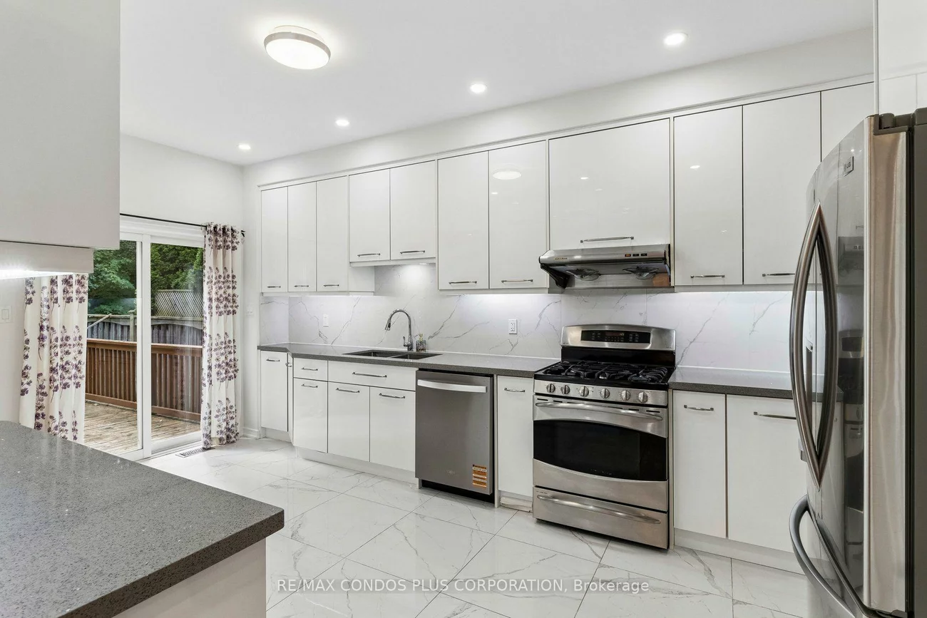 41, Maroon, Oak Ridges Lake Wilcox, Richmond Hill