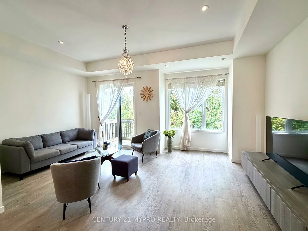 56, Genuine, Doncrest, Richmond Hill