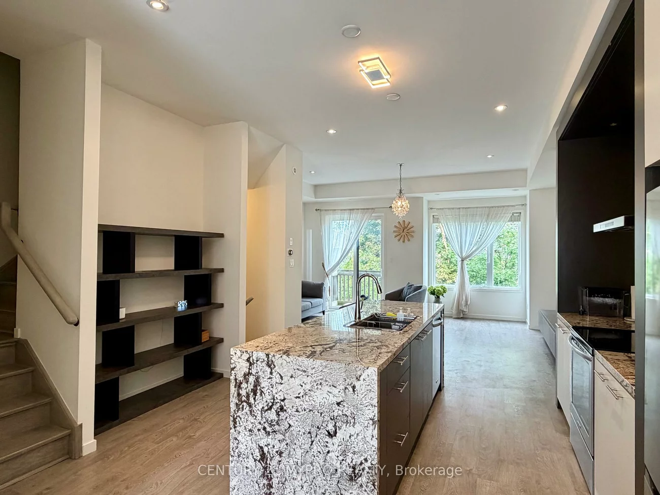 56, Genuine, Doncrest, Richmond Hill