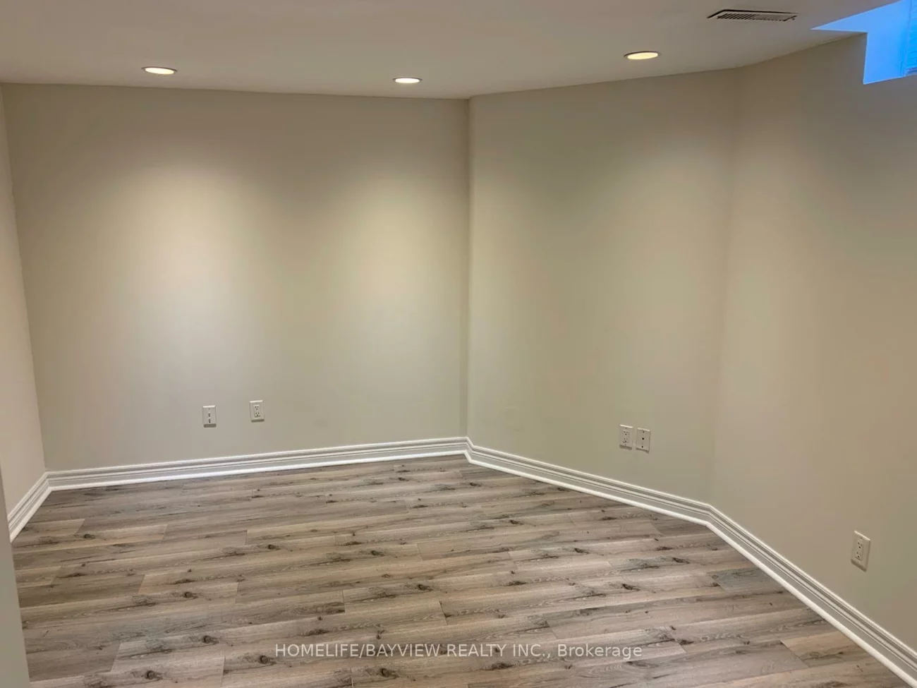 52, casa grande (basement), Westbrook, Richmond Hill