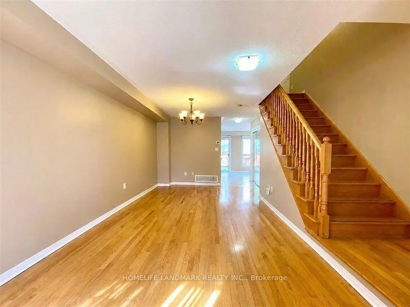 28, Silver Linden, Langstaff, Richmond Hill