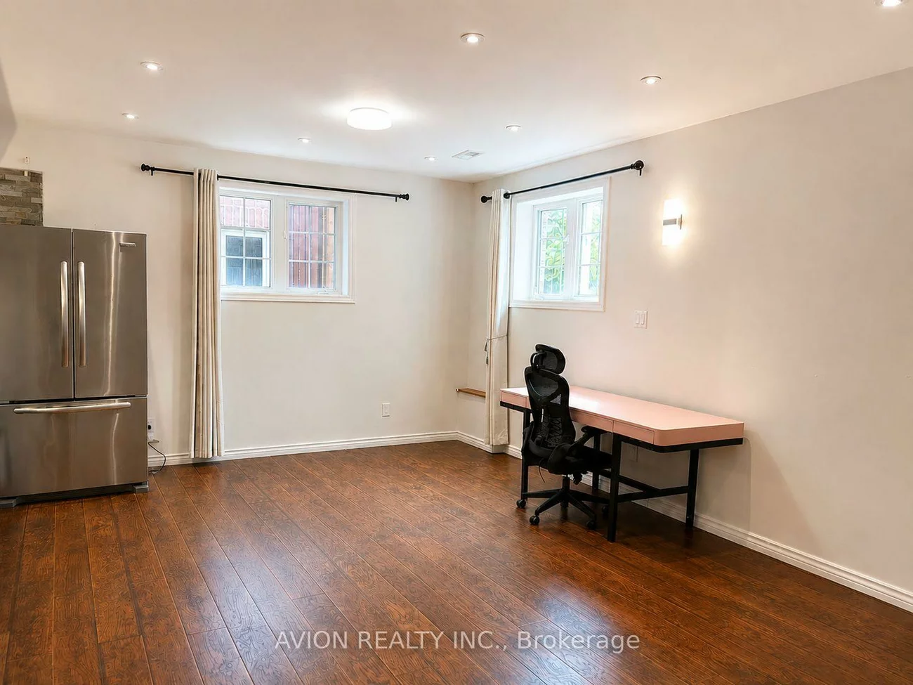 26, Wendelyn, Jefferson, Richmond Hill