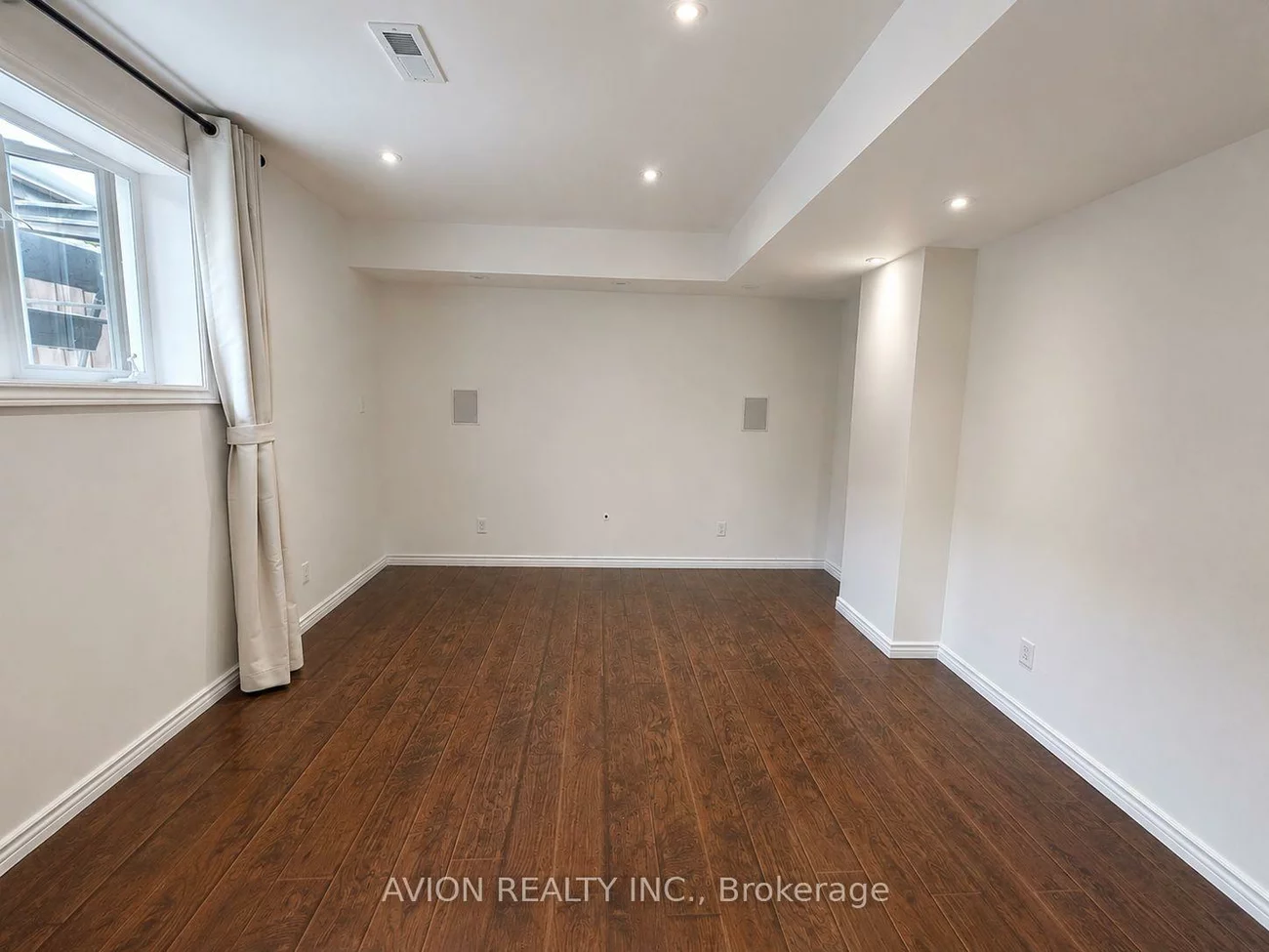 26, Wendelyn, Jefferson, Richmond Hill
