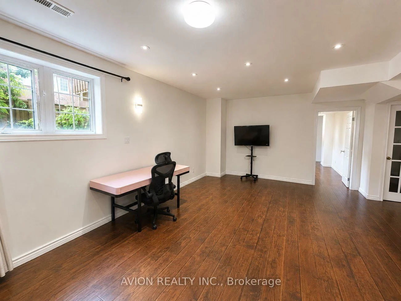 26, Wendelyn, Jefferson, Richmond Hill