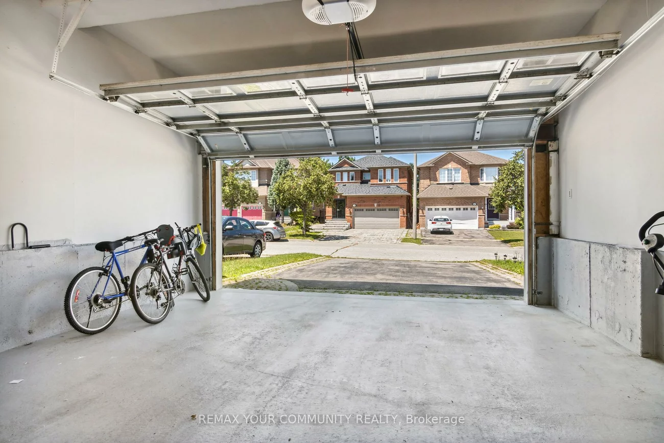 39, Lark, Devonsleigh, Richmond Hill
