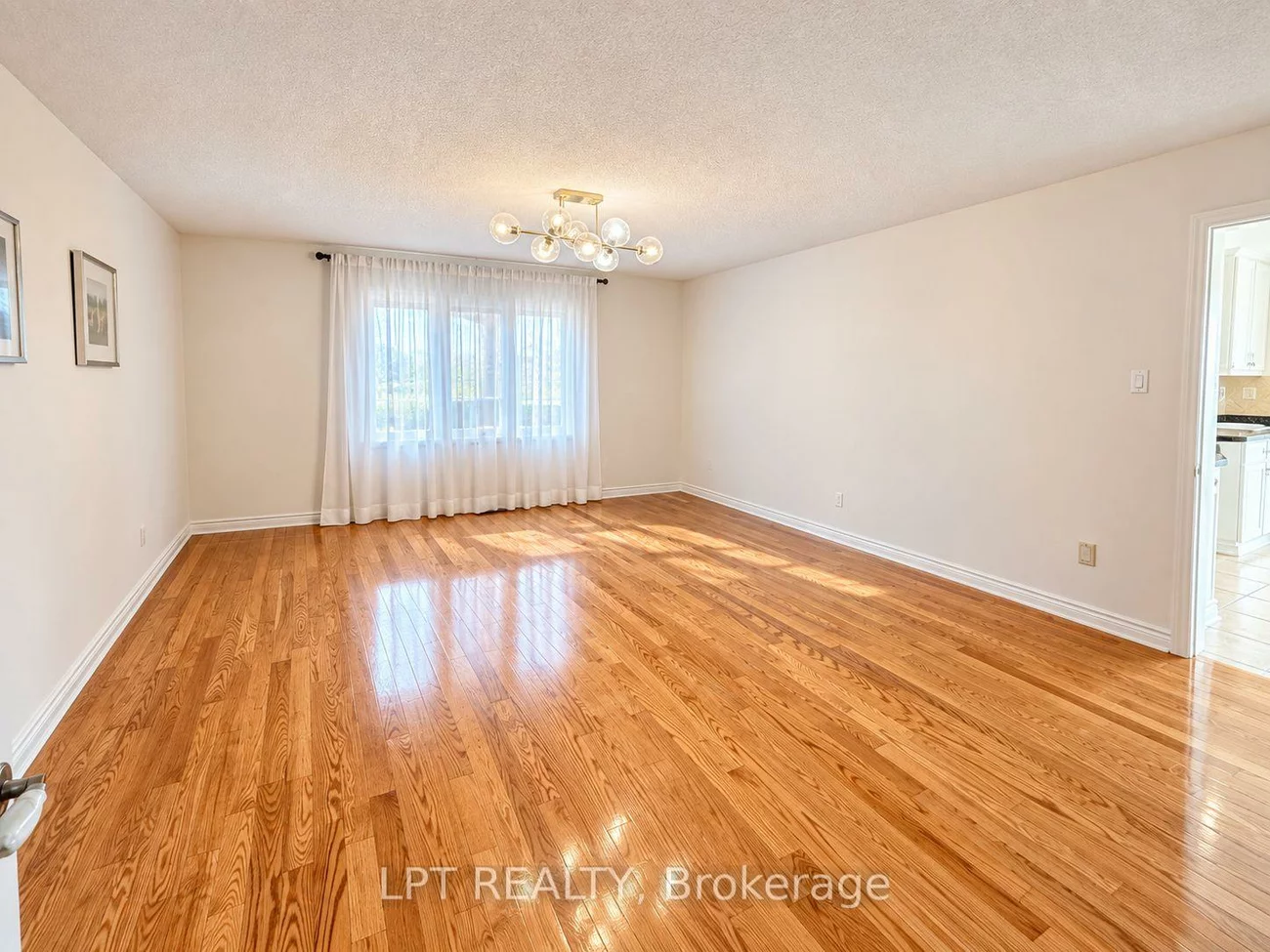 37, Laser, Doncrest, Richmond Hill