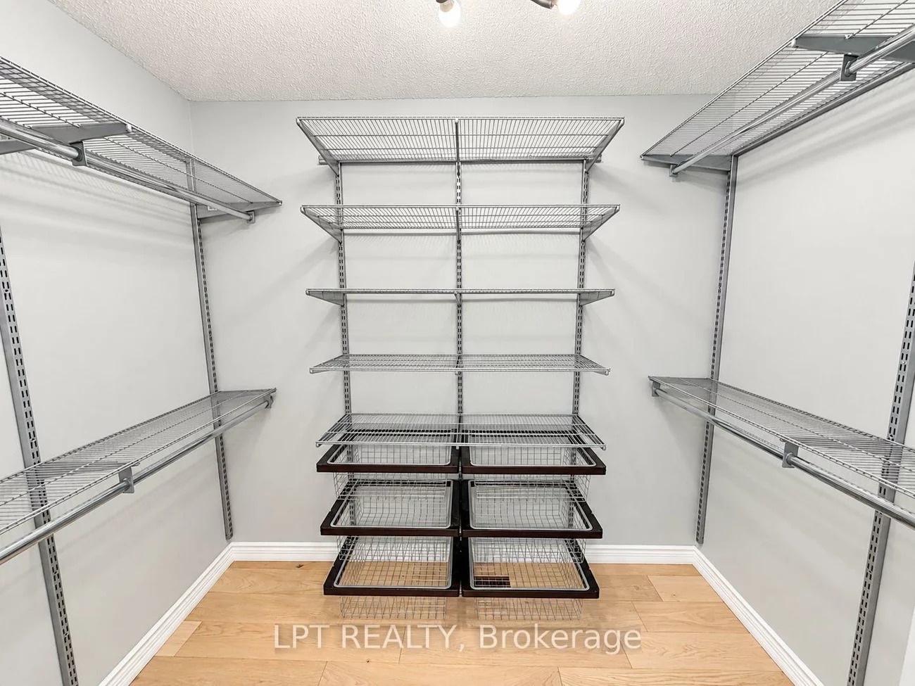 37, Laser, Doncrest, Richmond Hill