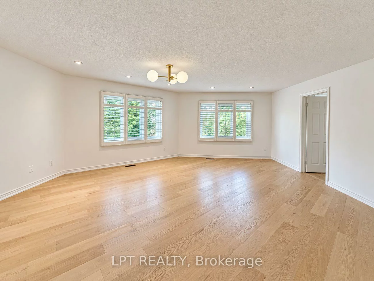 37, Laser, Doncrest, Richmond Hill