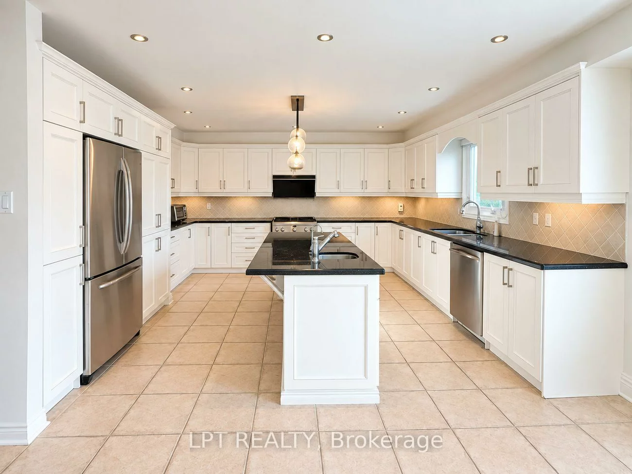 37, Laser, Doncrest, Richmond Hill