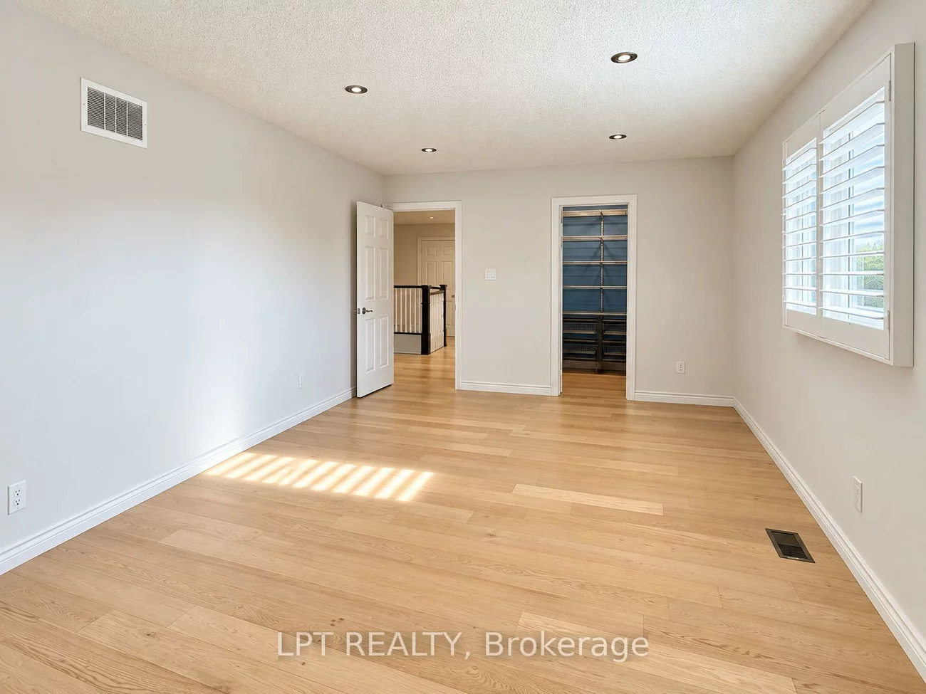 37, Laser, Doncrest, Richmond Hill