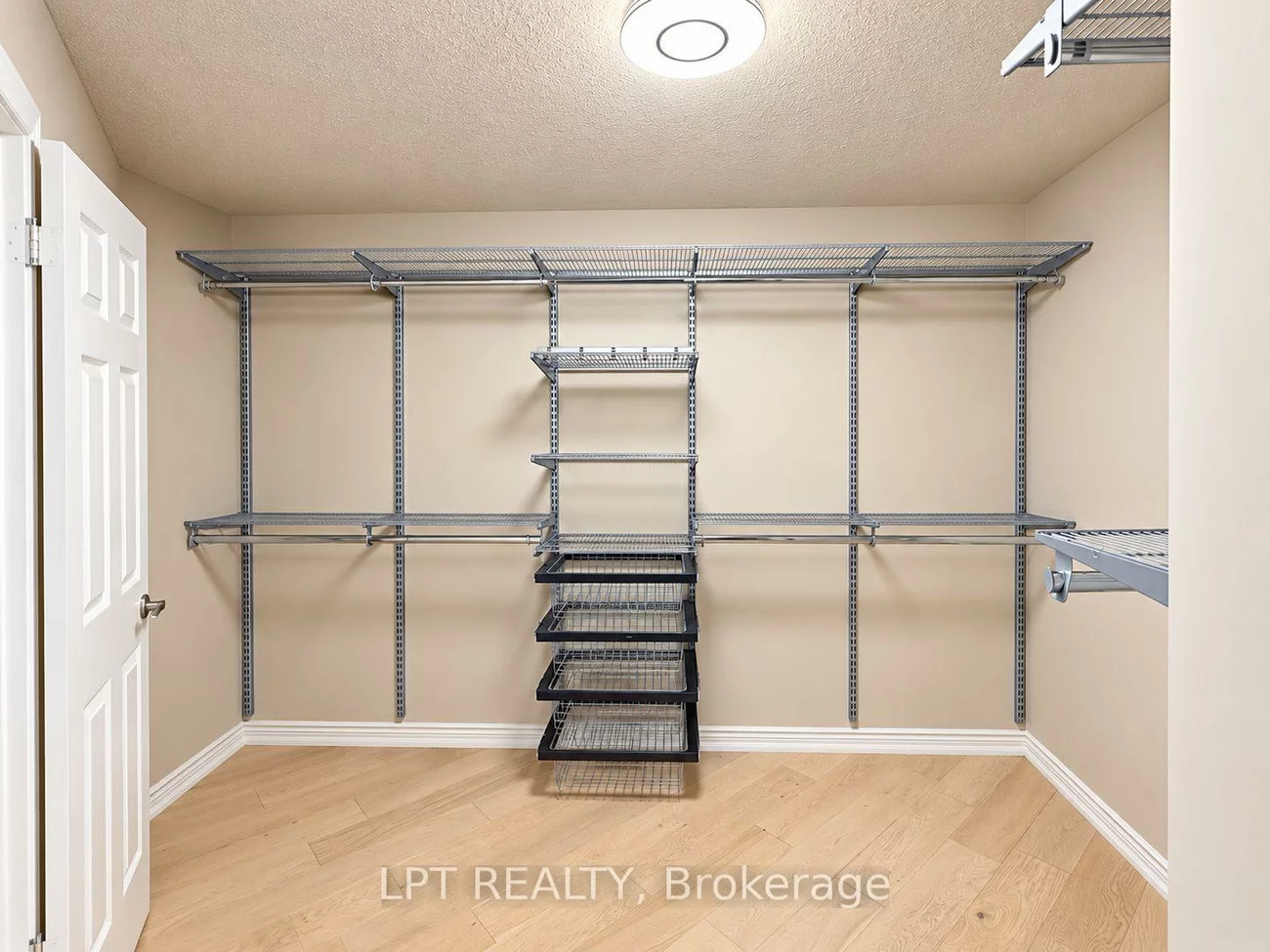 37, Laser, Doncrest, Richmond Hill