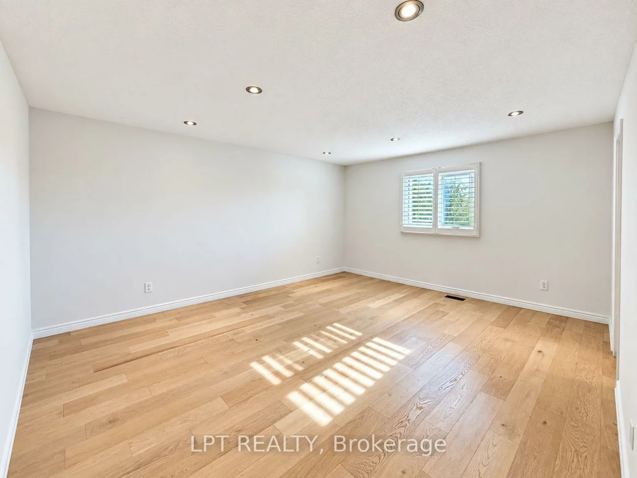 37, Laser, Doncrest, Richmond Hill