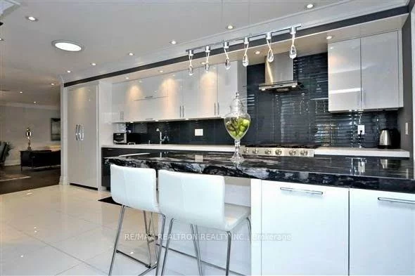 57, Oxford, Mill Pond, Richmond Hill