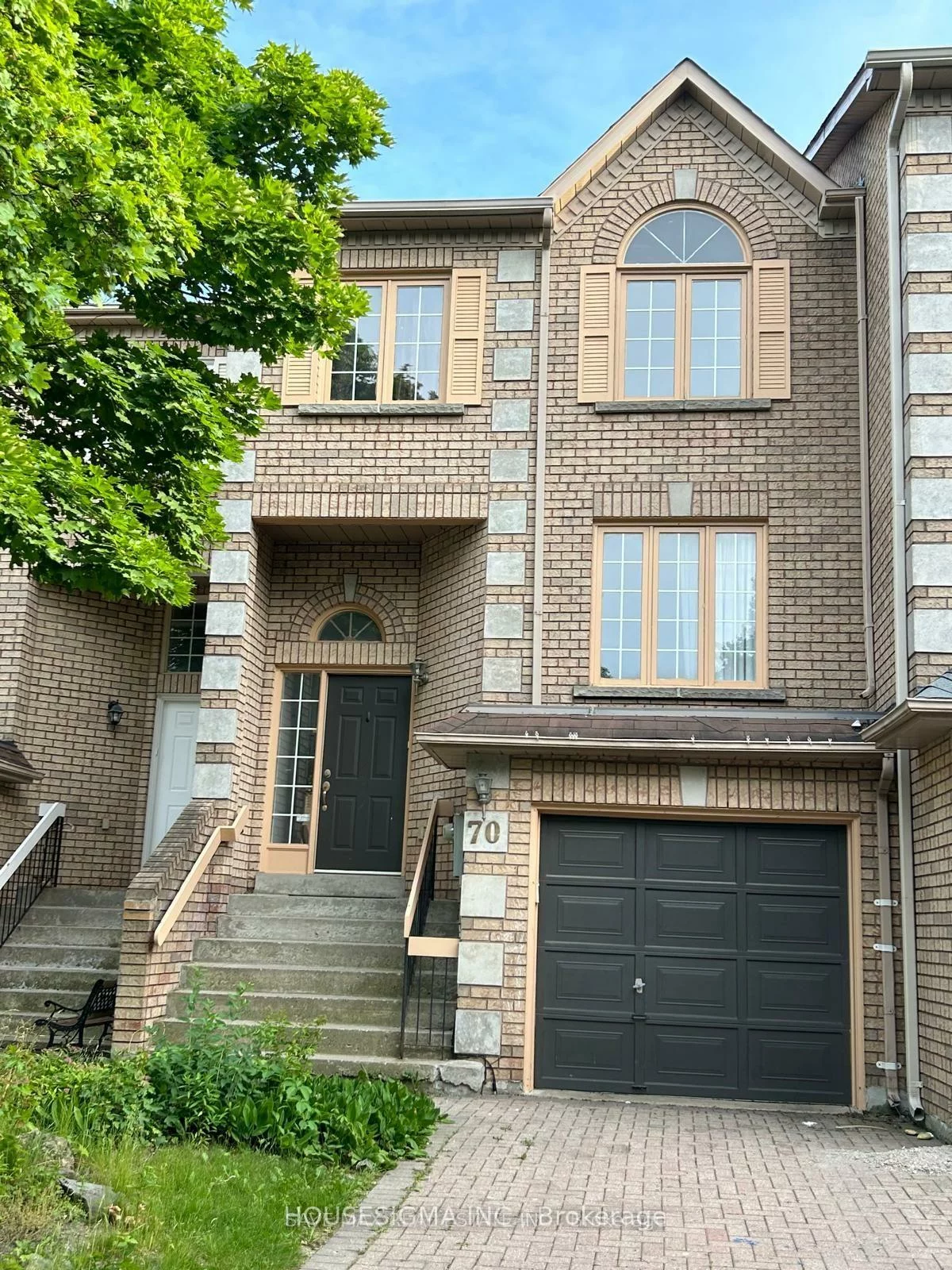 70, Royal Manor, Doncrest, Richmond Hill