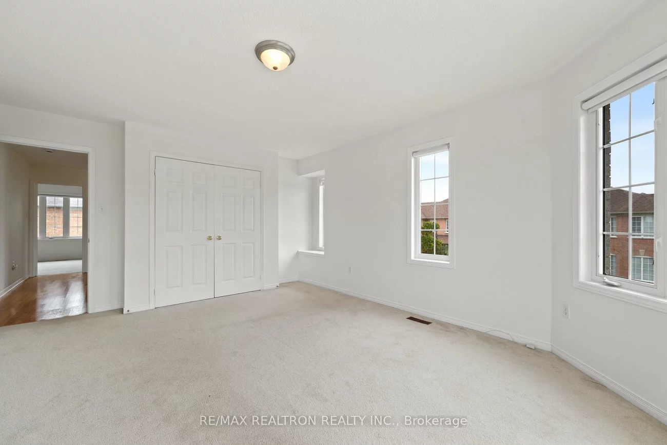 55, Grassland, Langstaff, Richmond Hill