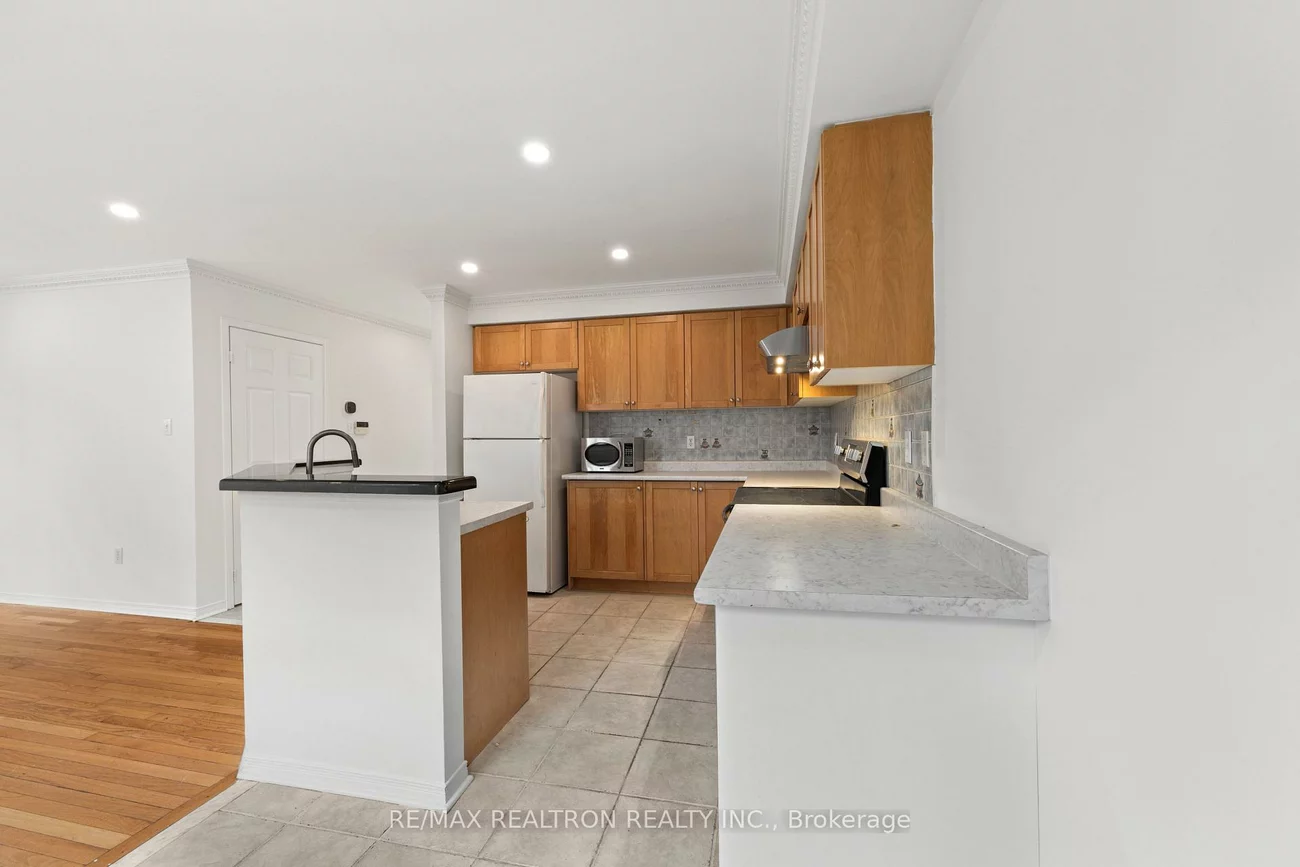55, Grassland, Langstaff, Richmond Hill