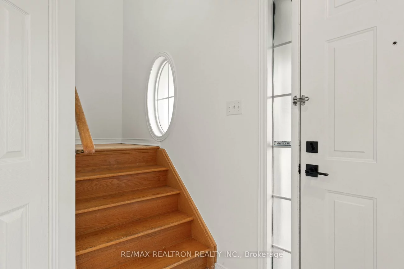 55, Grassland, Langstaff, Richmond Hill