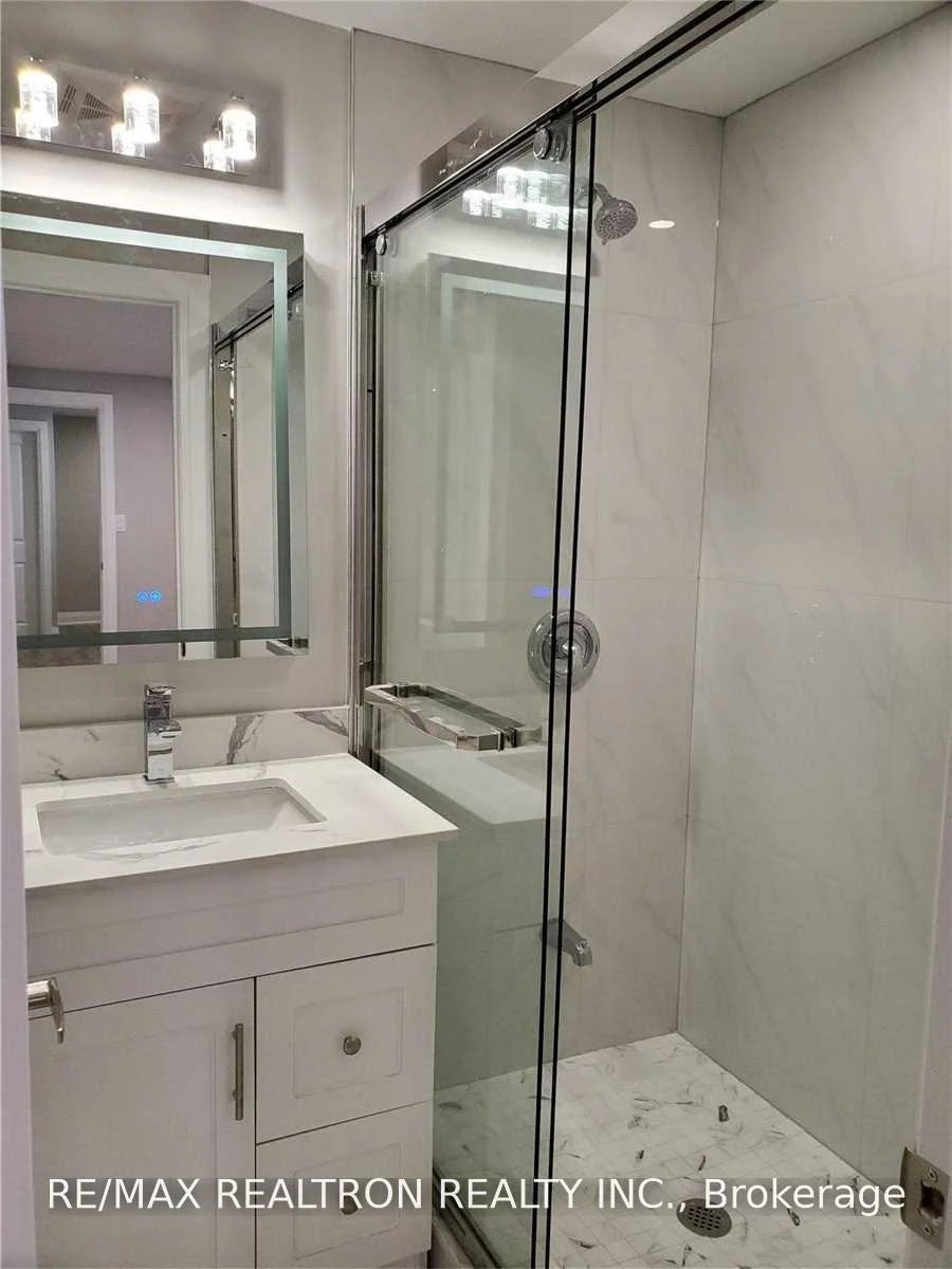6, Lilley, North Richvale, Richmond Hill