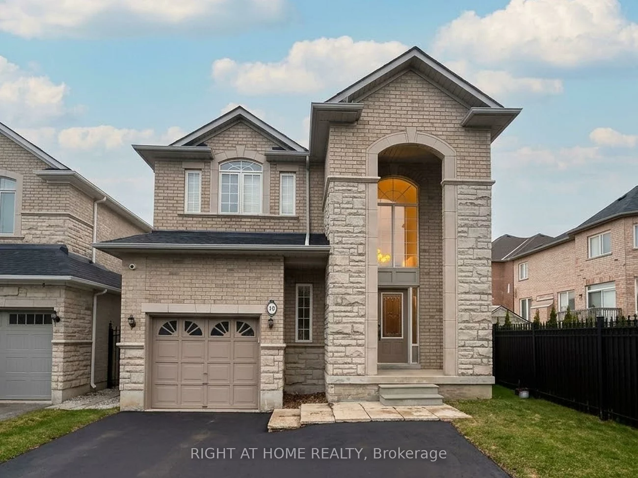 10, Edelweiss, Jefferson, Richmond Hill
