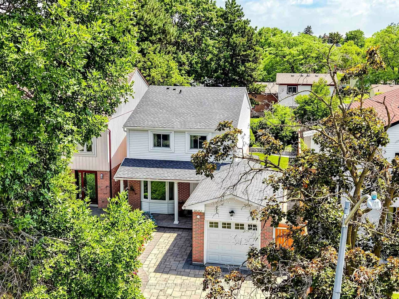 200, Castle Rock, North Richvale, Richmond Hill