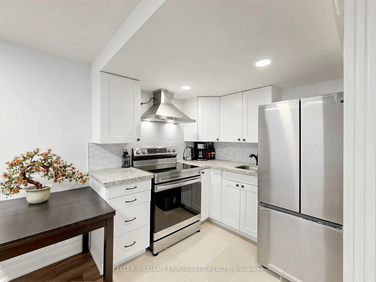 200, Castle Rock, North Richvale, Richmond Hill