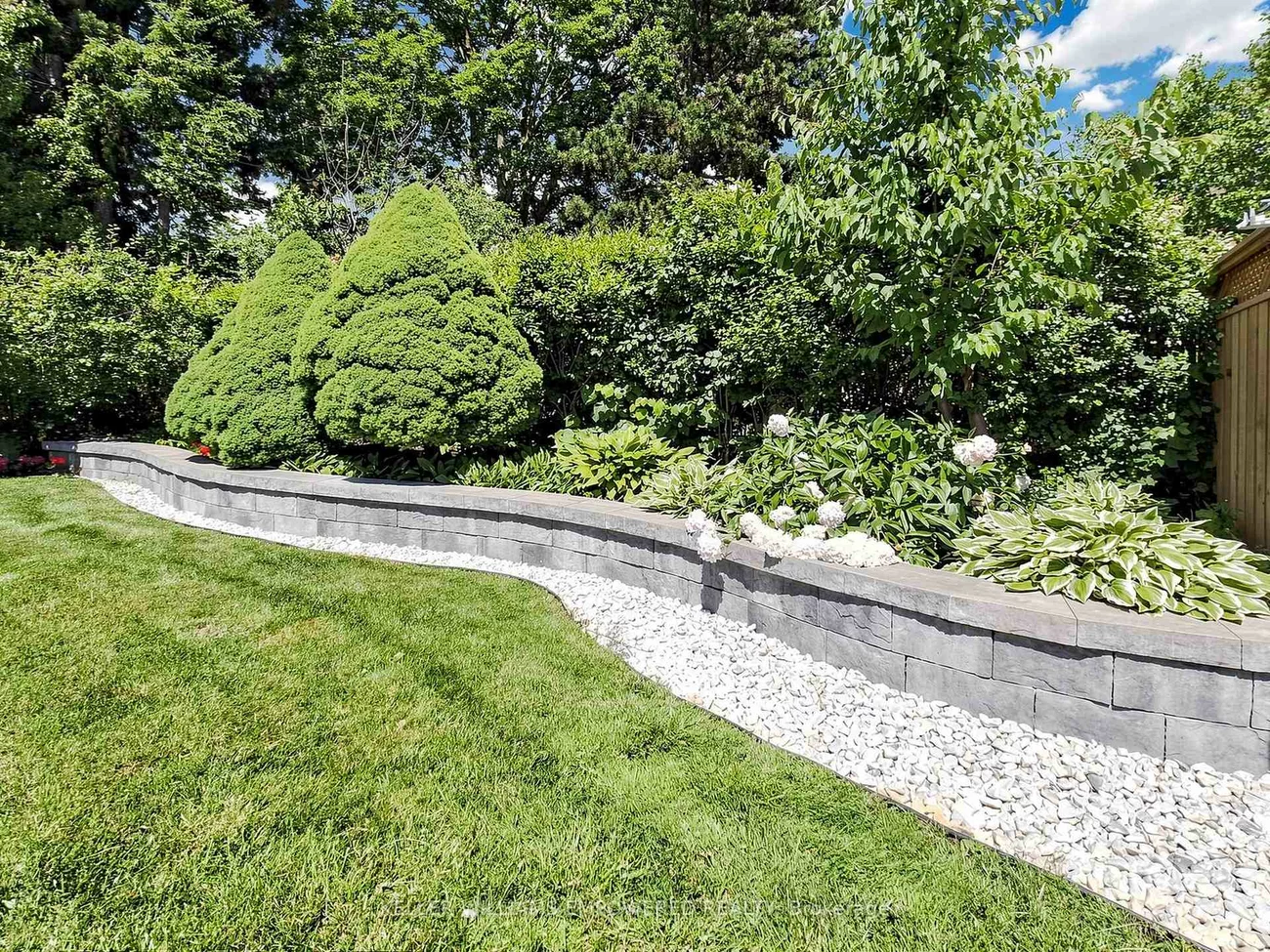 200, Castle Rock, North Richvale, Richmond Hill