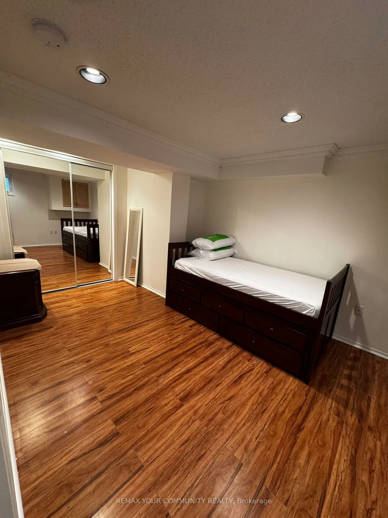 198, Stephen, North Richvale, Richmond Hill