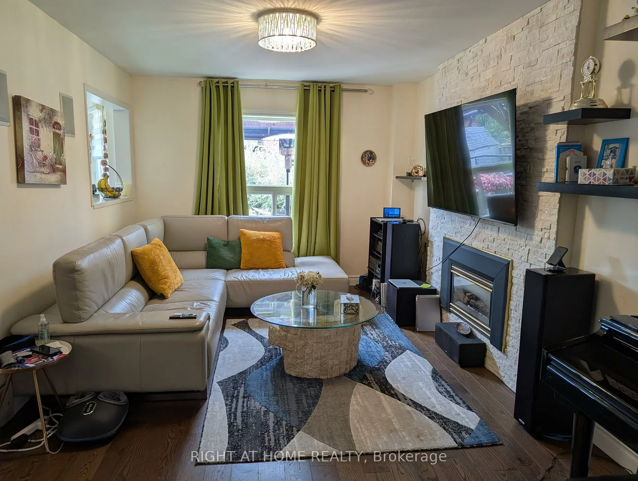 4, Bayel, Devonsleigh, Richmond Hill