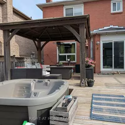 4, Bayel, Devonsleigh, Richmond Hill