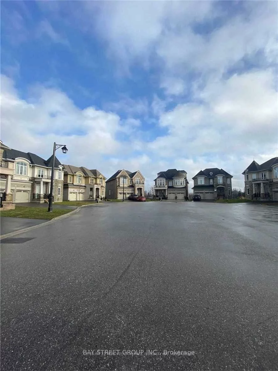 28, Macdonald, Oak Ridges Lake Wilcox, Richmond Hill