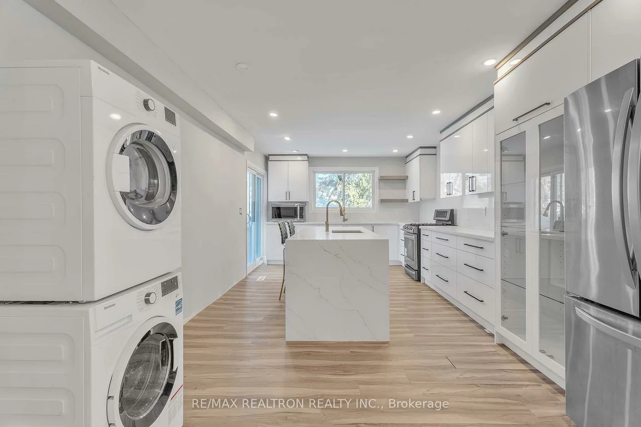 116, Weldrick, North Richvale, Richmond Hill