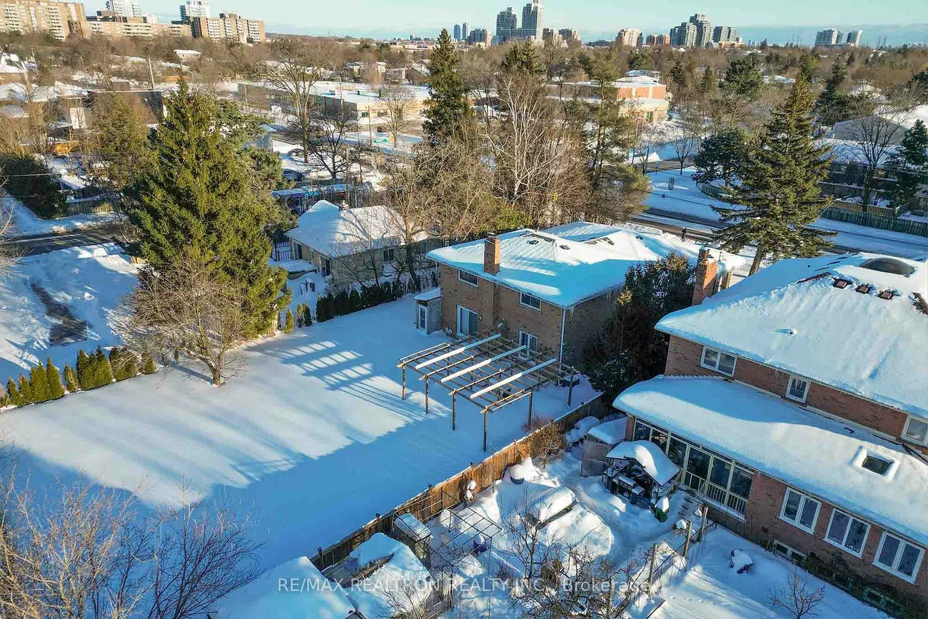 116, Weldrick, North Richvale, Richmond Hill