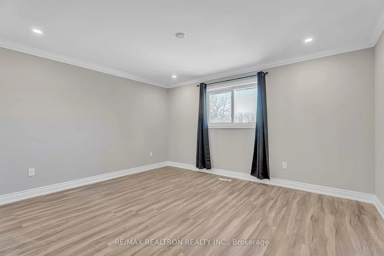 116, Weldrick, North Richvale, Richmond Hill
