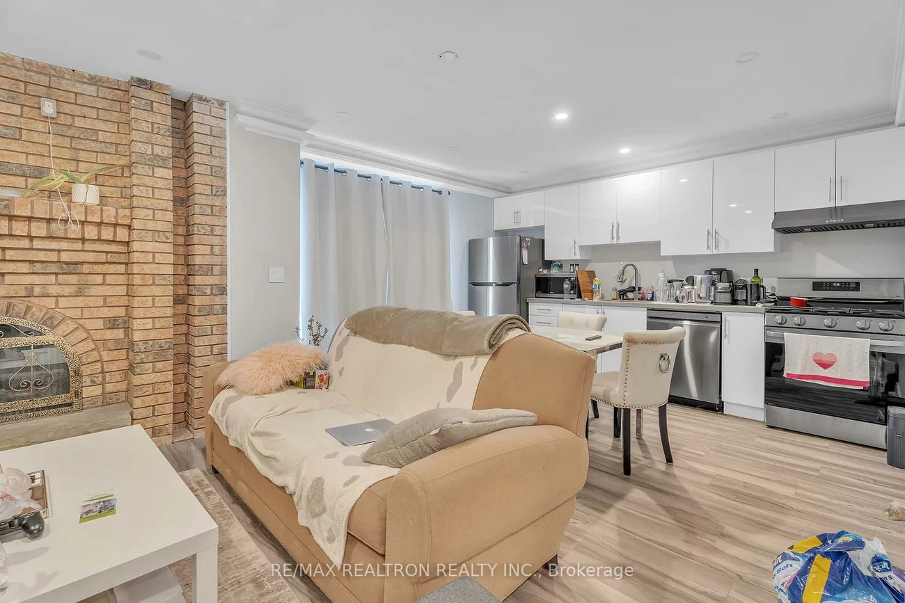 116, Weldrick, North Richvale, Richmond Hill