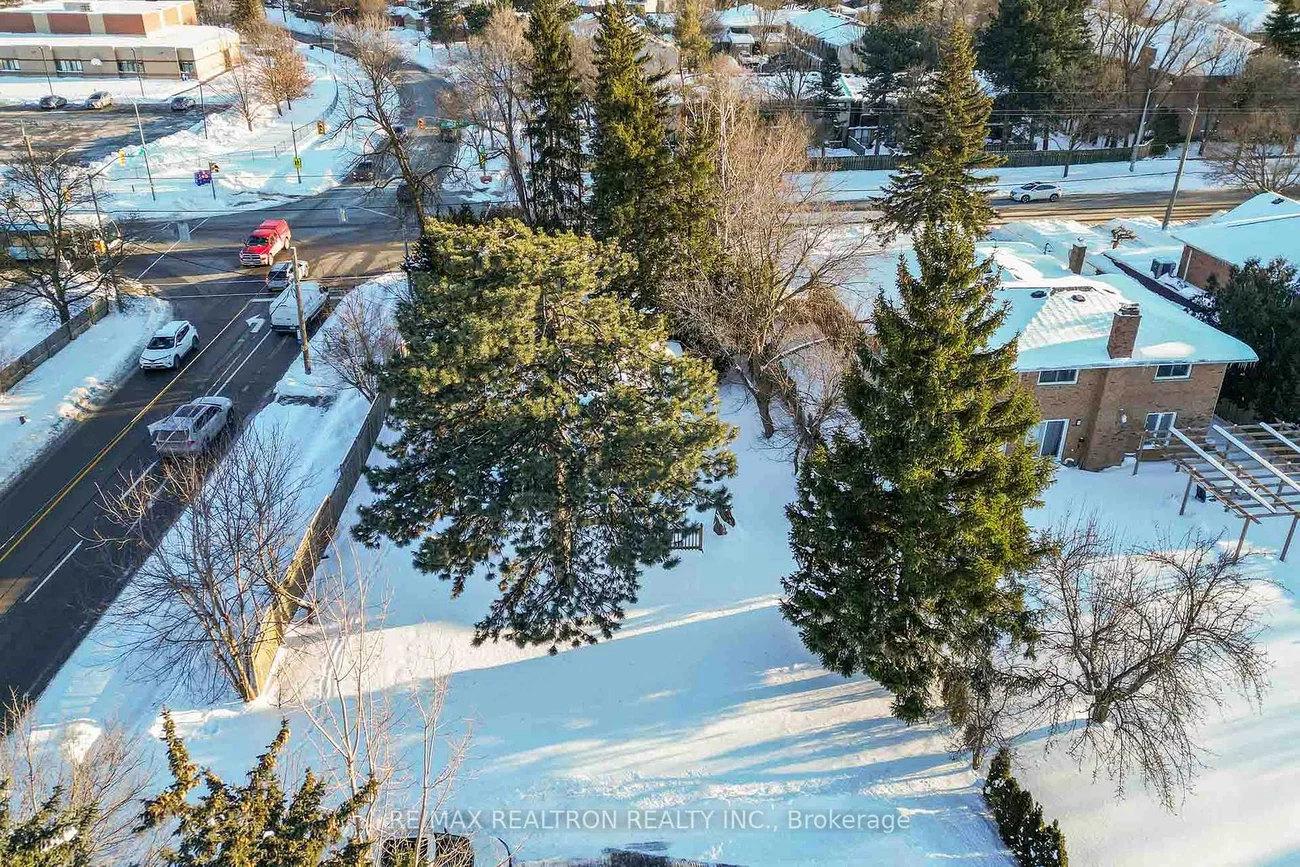 114, Weldrick, North Richvale, Richmond Hill