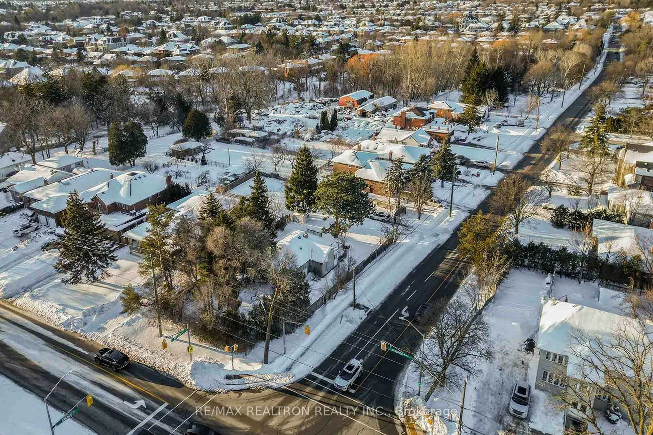 114, Weldrick, North Richvale, Richmond Hill