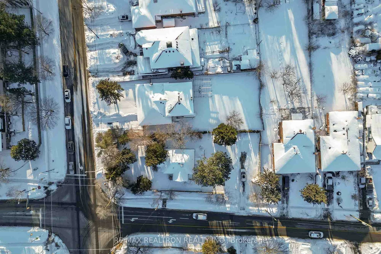 114, Weldrick, North Richvale, Richmond Hill