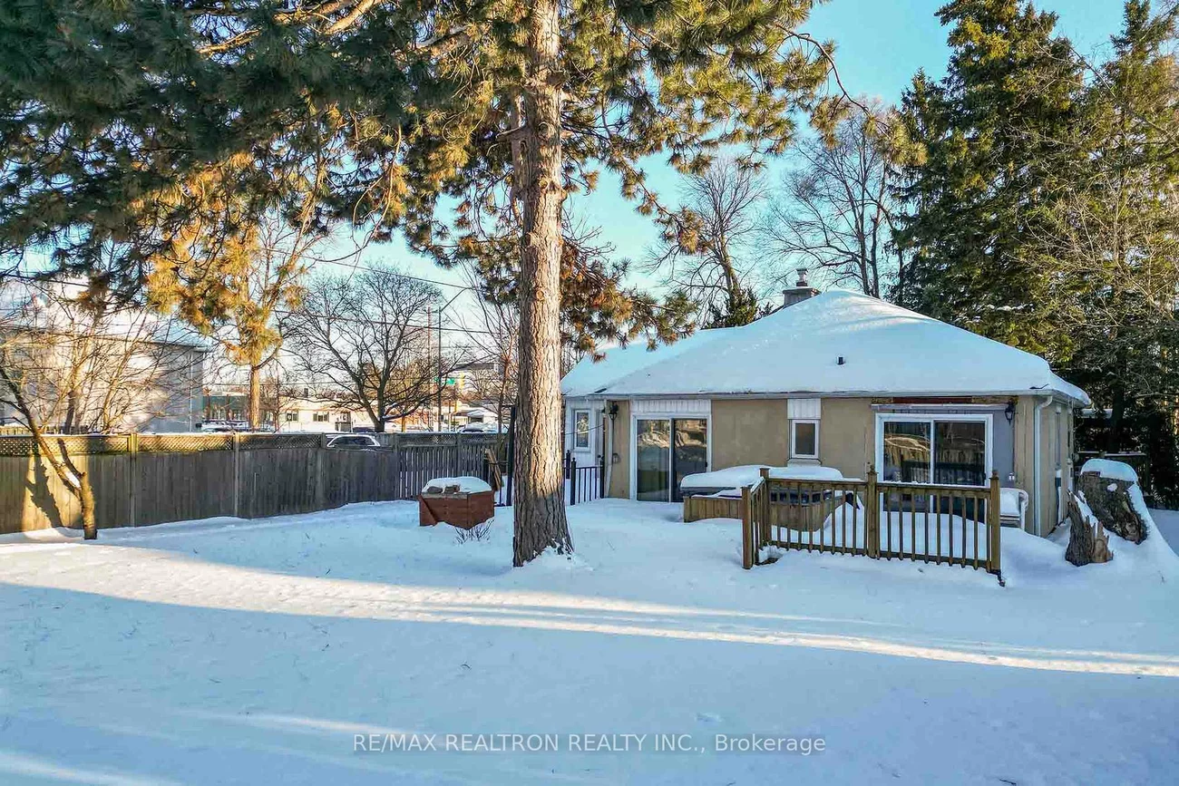 114, Weldrick, North Richvale, Richmond Hill