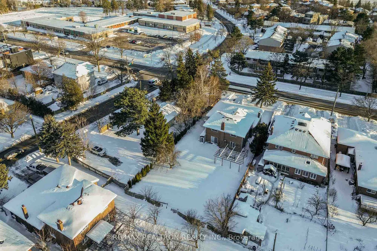114, Weldrick, North Richvale, Richmond Hill