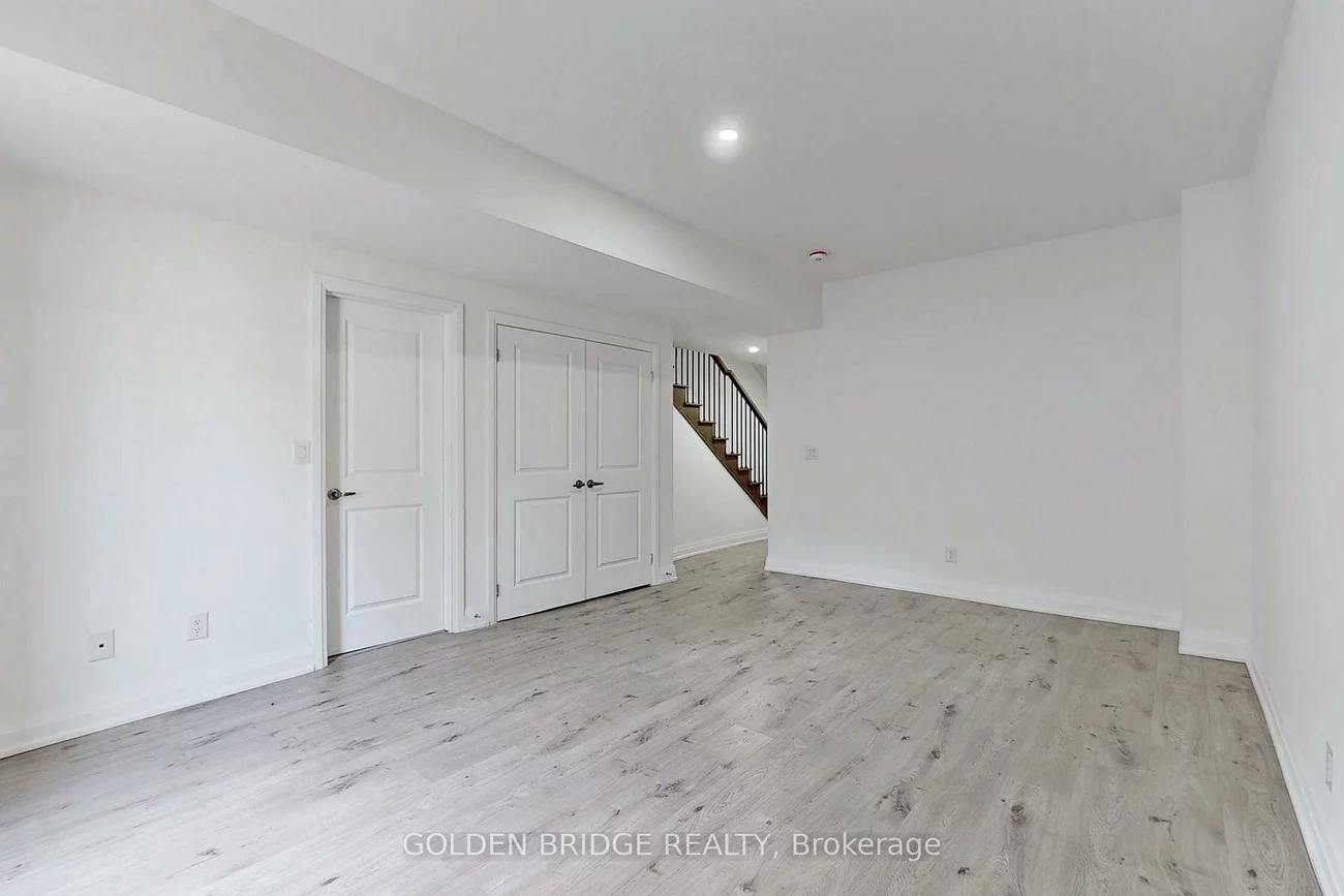 21, Persica, Oak Ridges, Richmond Hill